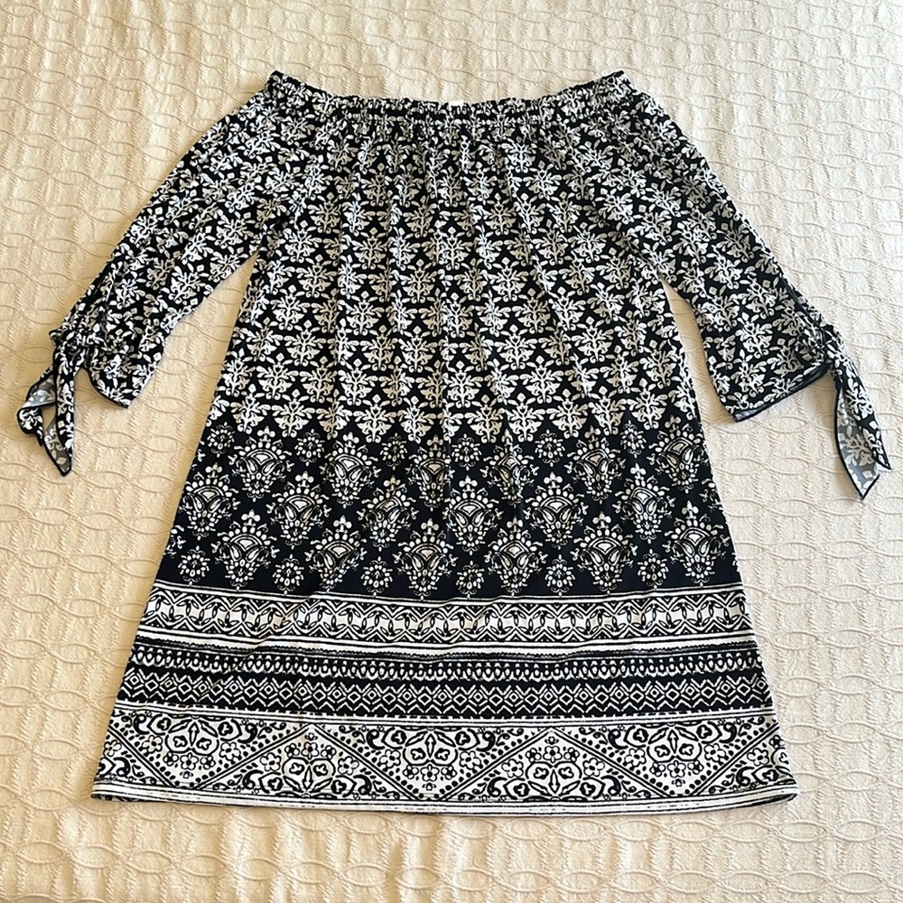 Tacera off the shoulder black and white dress